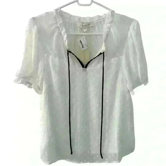 NWT Monteau Los Angeles Keyhole Tie Short Sleeve Swiss Dot Blouse Top. Size M - Picture 2 of 8